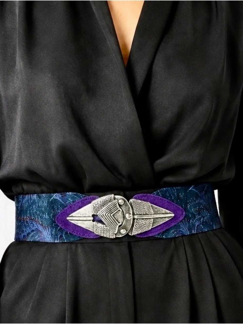 Vintage 1980s Omega Blue Purple Stretch Belt Arrow Buckle M/L USA